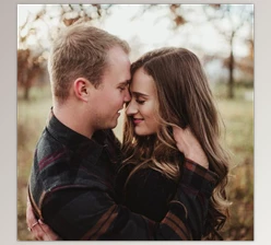 Download TOP – Romantic Pose for Couples