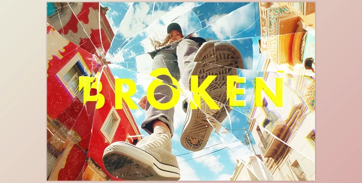 Download Broken Glass Pieces Photo Effect - 92521801